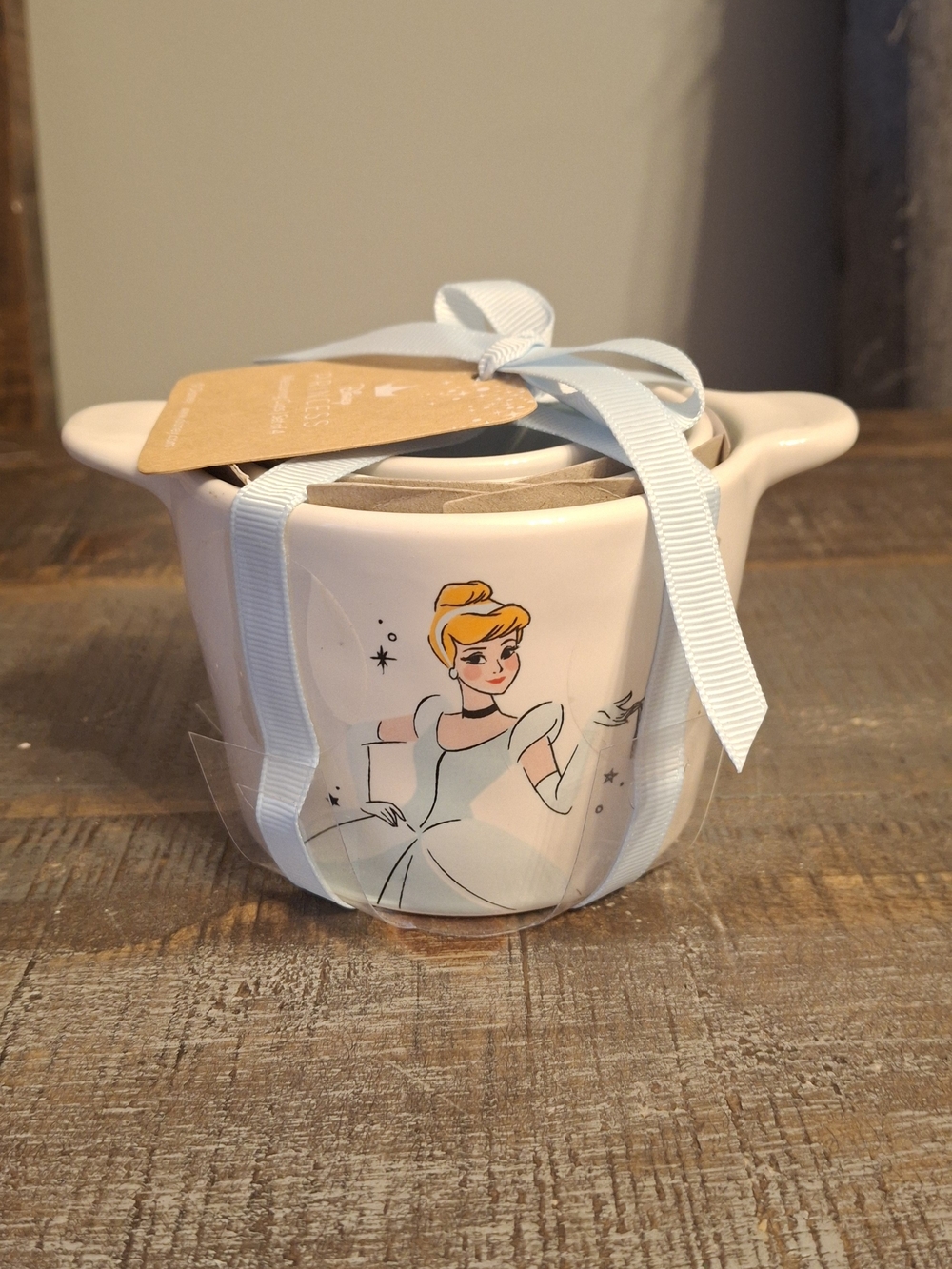 NWT Rae Dunn Cinderella Measuring Cups